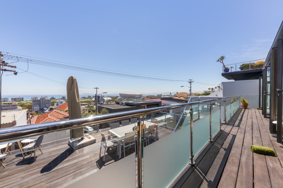 4 Bedroom Property for Sale in Green Point Western Cape